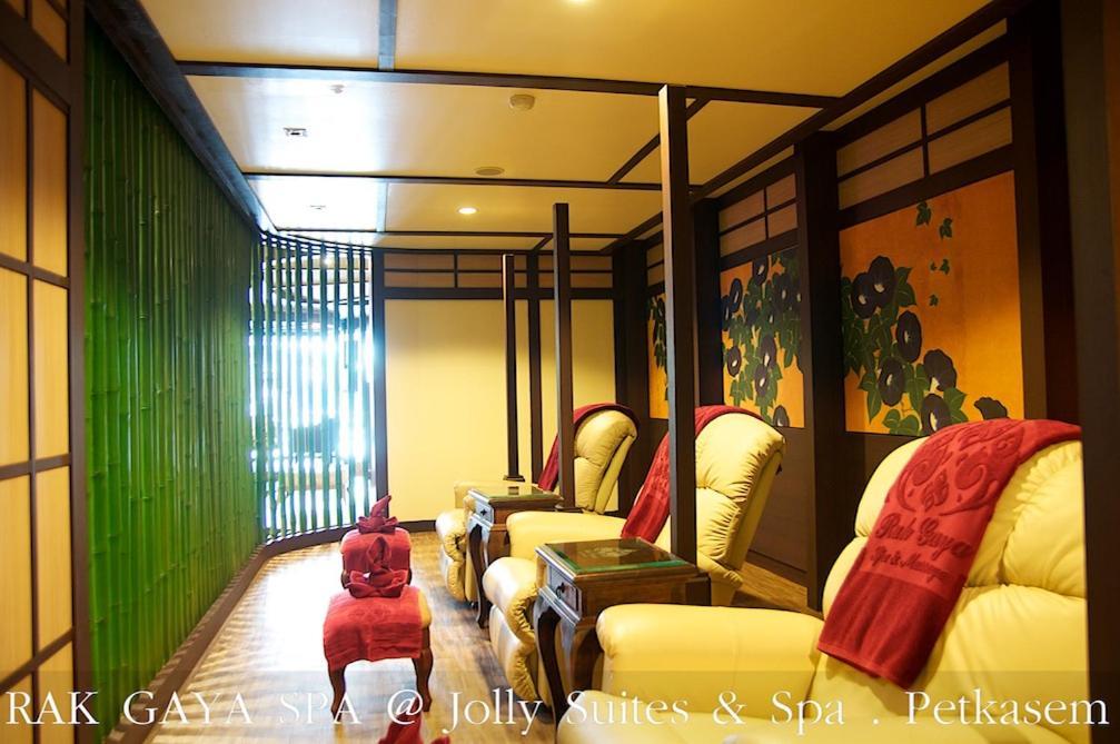 Jolly Suites&Spa Petkasem Haōhng Khēm Esterno foto