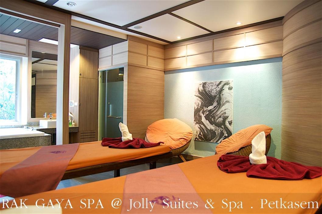 Jolly Suites&Spa Petkasem Haōhng Khēm Esterno foto